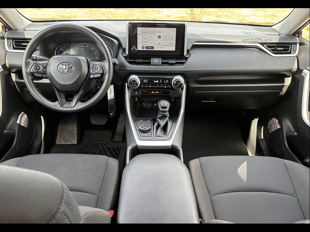 Certified 2025 Toyota RAV4 LE AWD/4WD image 10