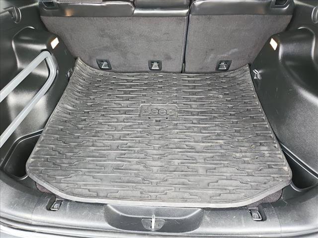 Used 2018 Jeep Cherokee Latitude Plus image 6