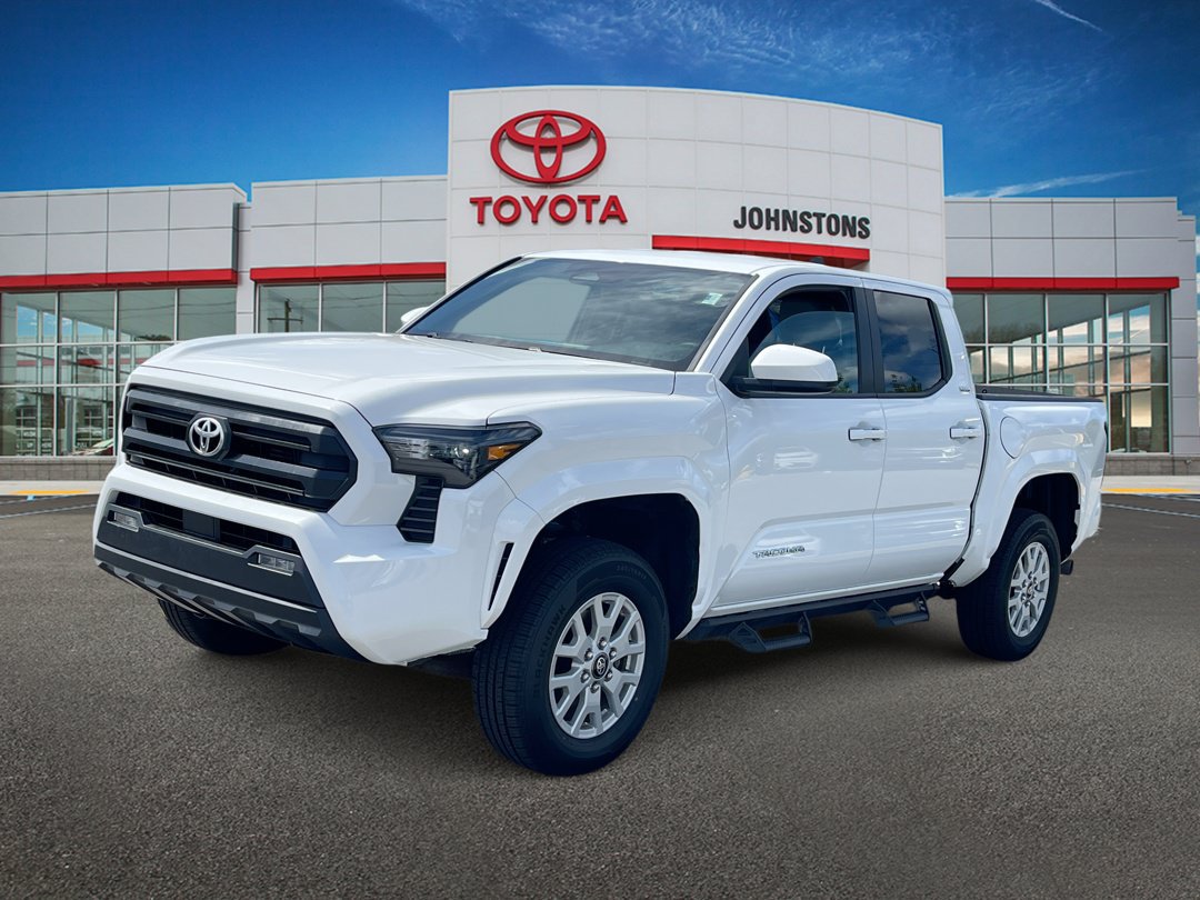 Certified 2024 Toyota Tacoma SR5 AWD/4WD image 1