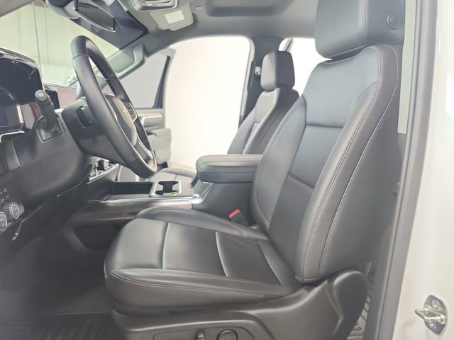 Used 2025 Chevrolet Silverado 2500 LTZ w/ LTZ Convenience Package image 19
