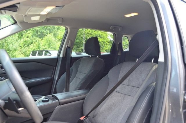Used 2024 Nissan Rogue SV AWD/4WD image 18