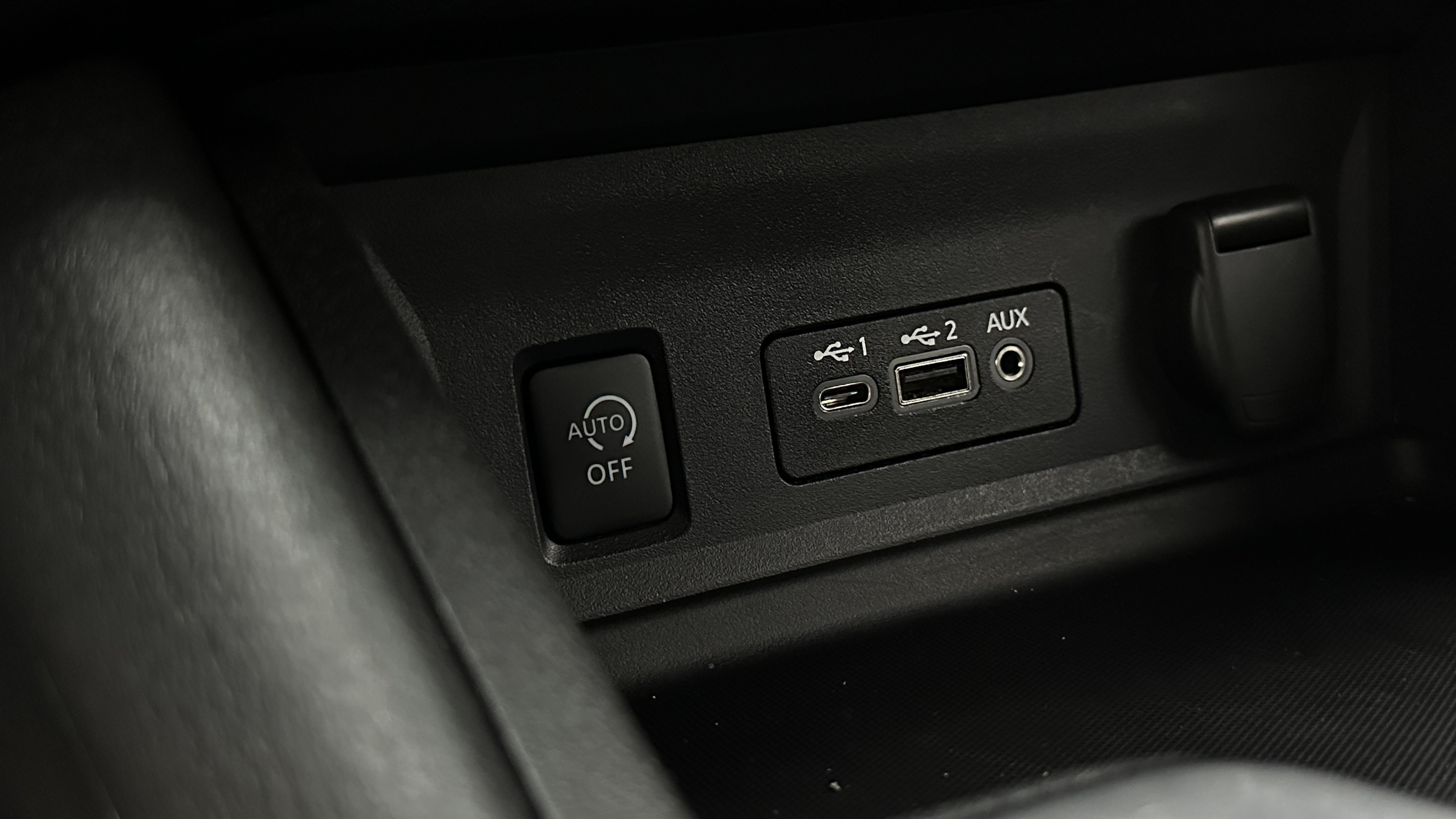 Used 2024 Nissan Sentra SR FWD image 16