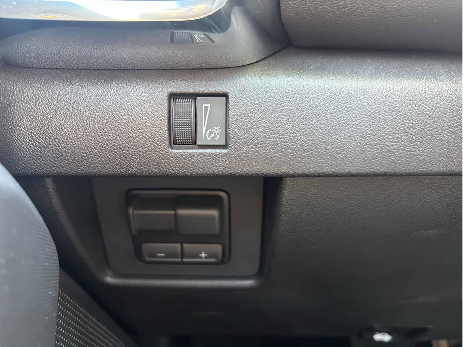 Used 2026 GMC Canyon Elevation w/ Convenience Package RWD image 28