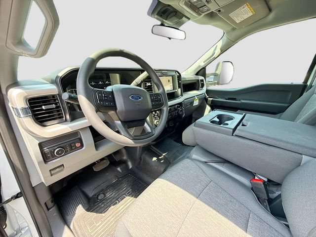 New 2026 Ford F550 4x4 Crew Cab image 14