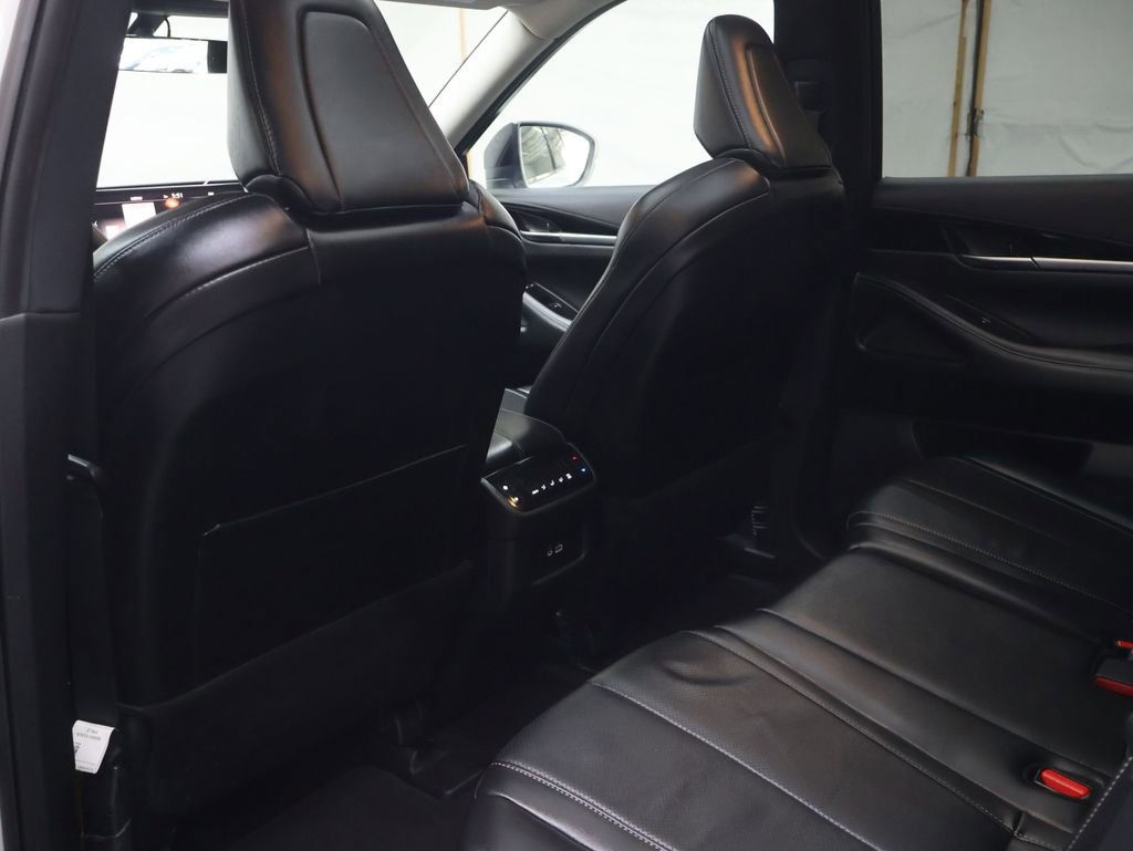 Used 2025 INFINITI QX60 Pure image 18