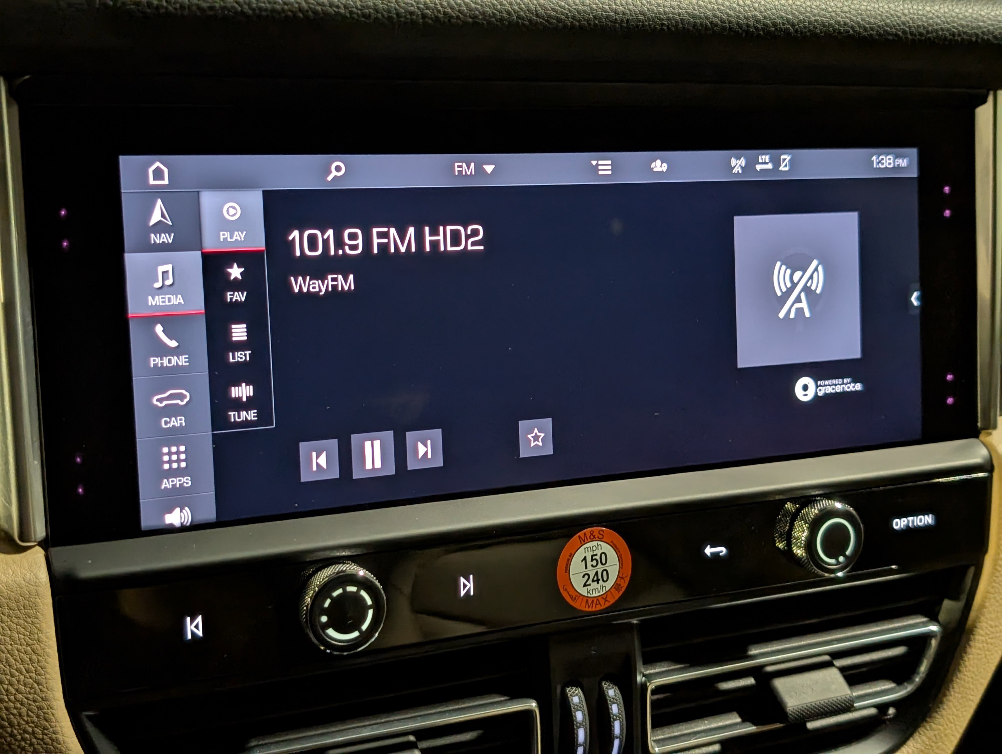 Certified 2023 Porsche Macan S AWD/4WD image 37