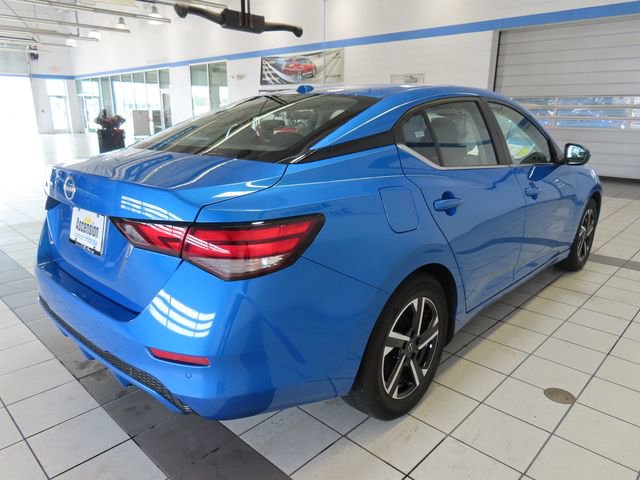 Used 2025 Nissan Sentra SV FWD image 12