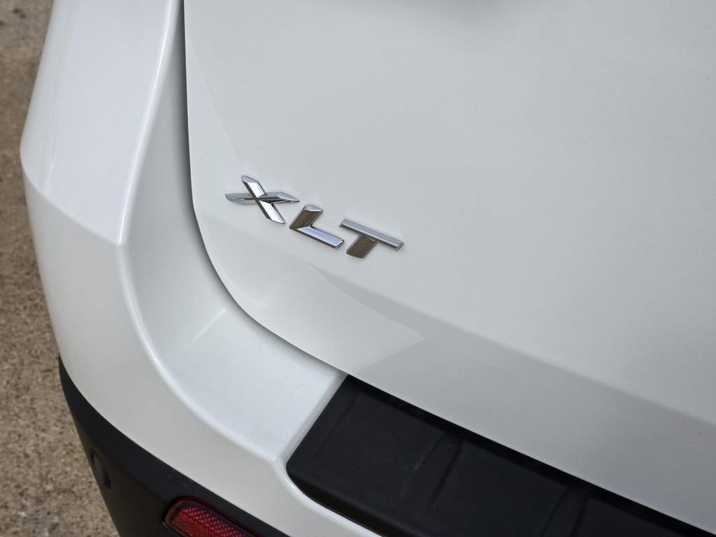 Used 2023 Ford Explorer XLT w/ Equipment Group 202A image 8