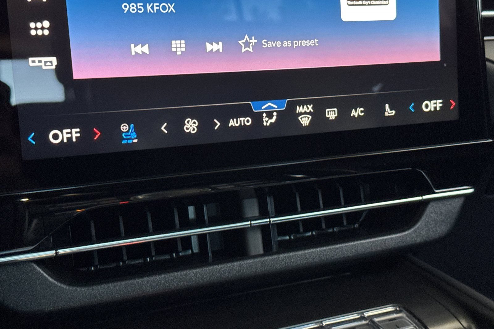 New 2026 Lincoln Nautilus Reserve AWD/4WD image 17
