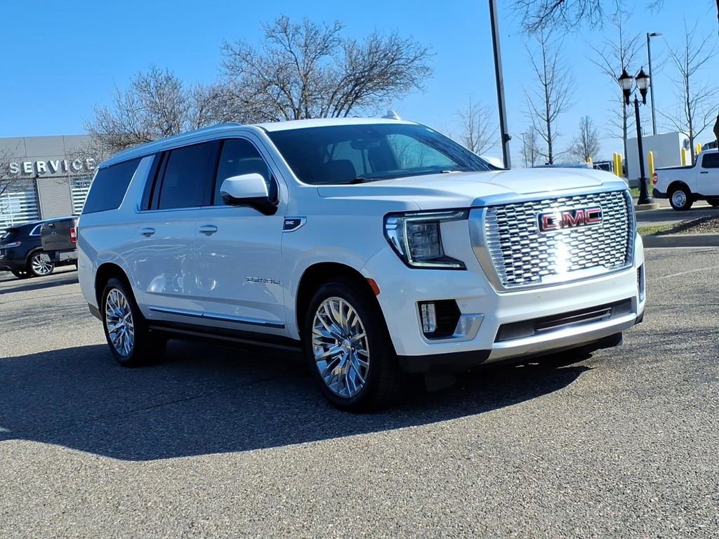 Used 2021 GMC Yukon XL Denali w/ Denali Ultimate Package image 7