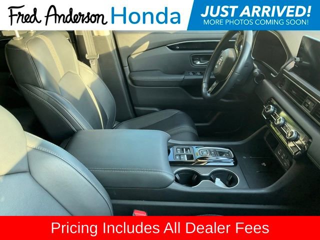 Used 2023 Honda Pilot Touring image 4