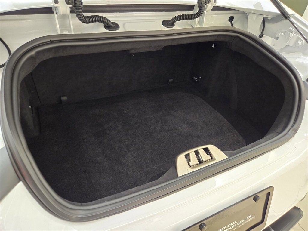 Used 2022 Ferrari 812 GTS image 21