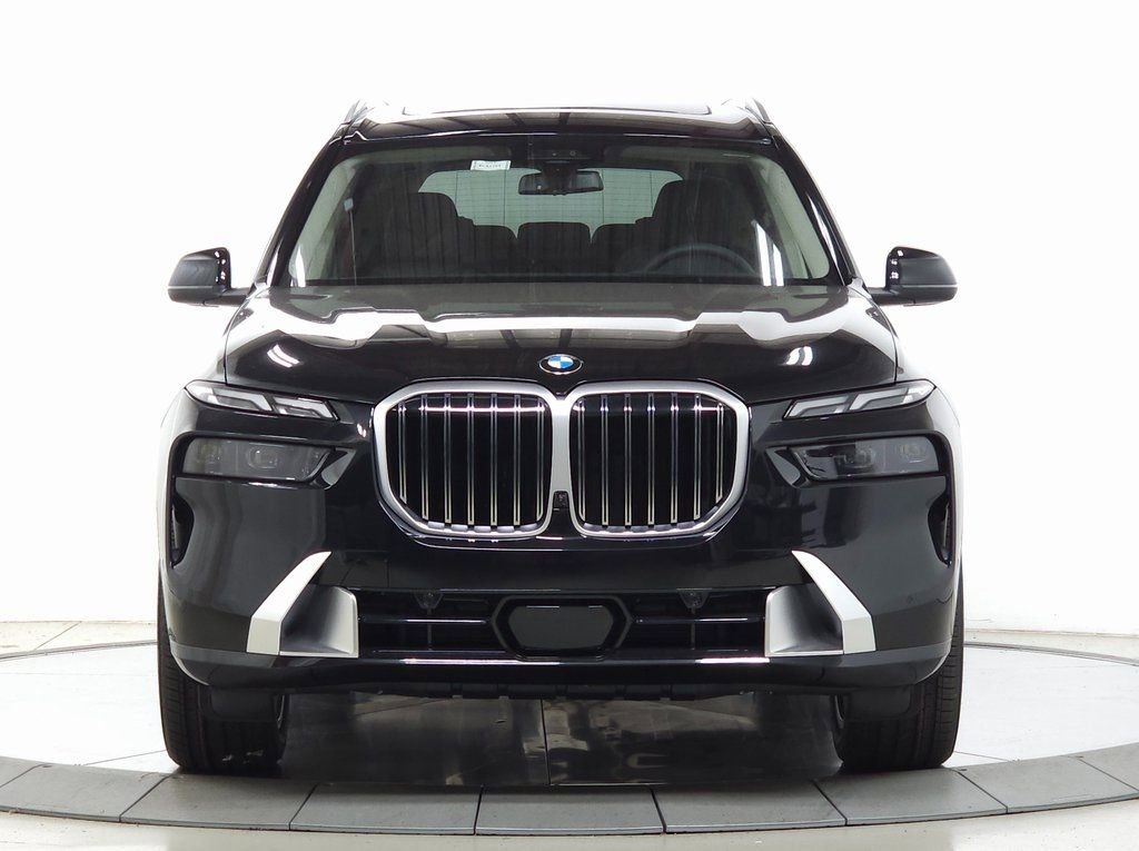 Used 2026 BMW X7 xDrive40i image 2