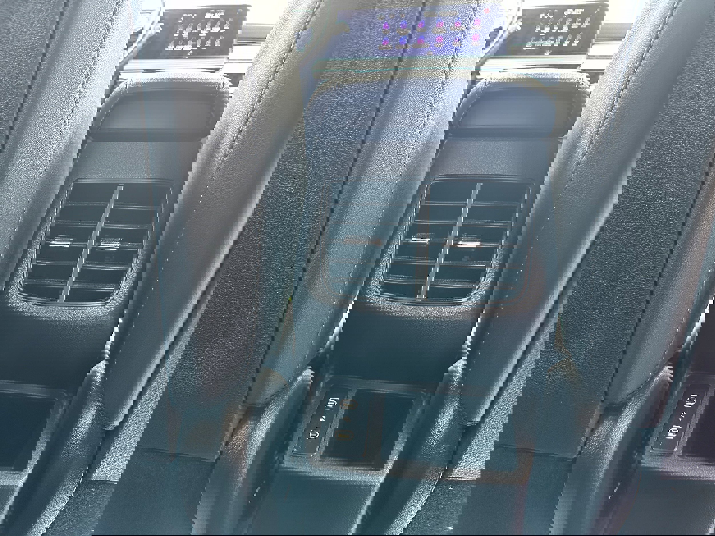 Used 2024 Kia Seltos S image 19