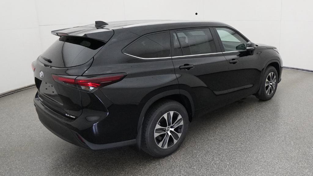 New 2026 Toyota Highlander XLE image 30
