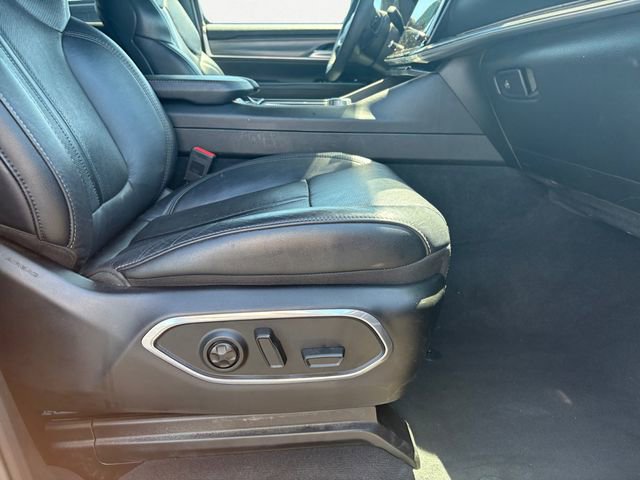Used 2024 Jeep Wagoneer Series II w/ Flexible Seating Group AWD/4WD image 18