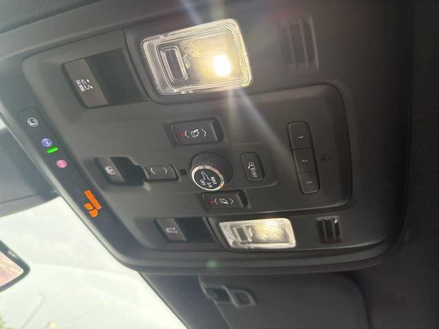 Used 2021 Chevrolet Tahoe High Country AWD/4WD image 11