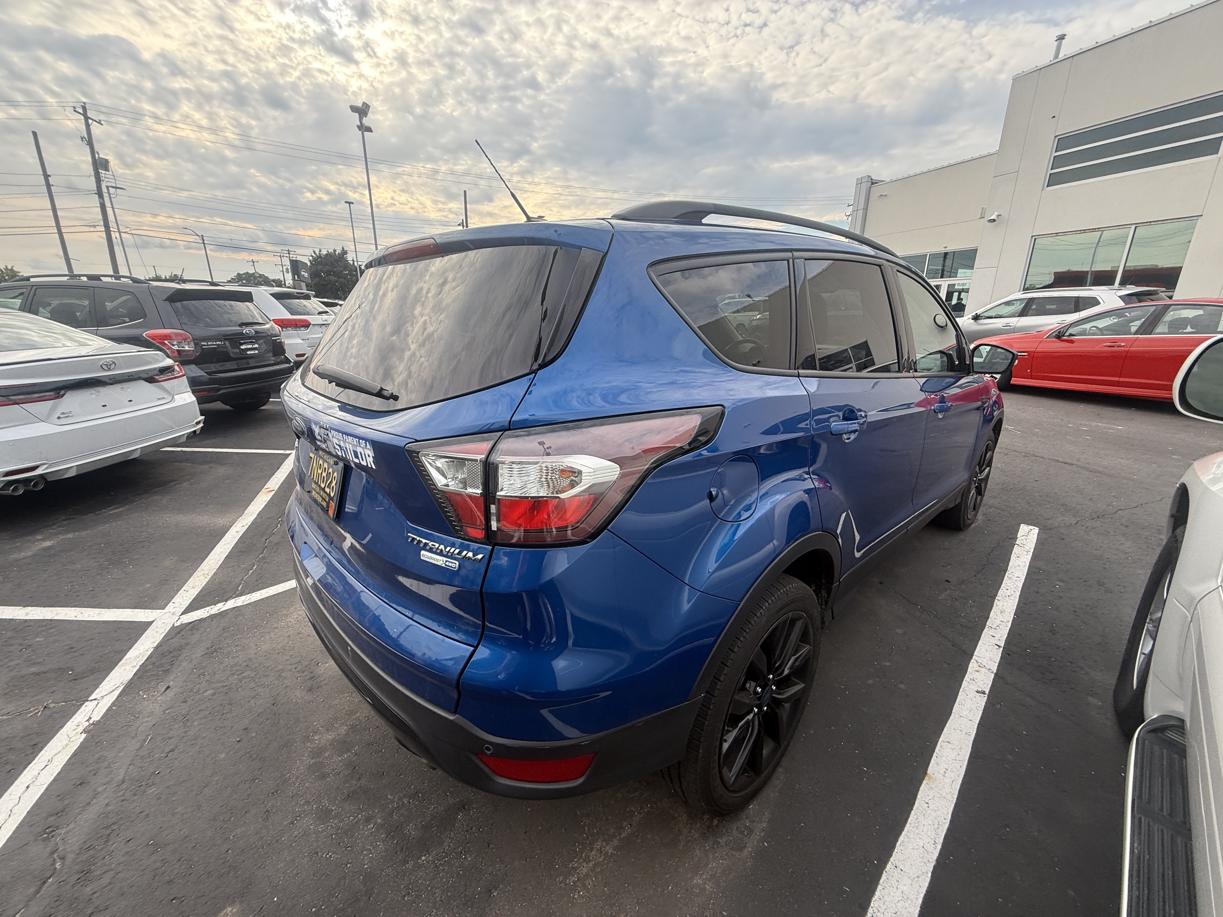 Used 2017 Ford Escape Titanium w/ Canadian Touring Package AWD/4WD image 3