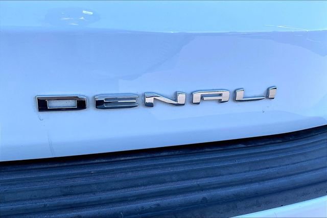 Used 2021 GMC Yukon XL Denali image 24