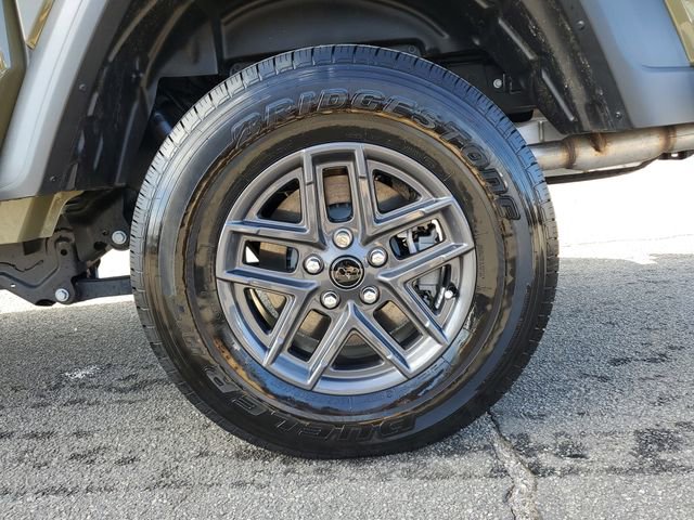 Certified 2025 Jeep Gladiator Sport image 12