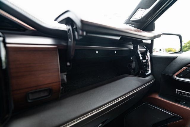 Used 2024 GMC Sierra 1500 Denali Ultimate image 44