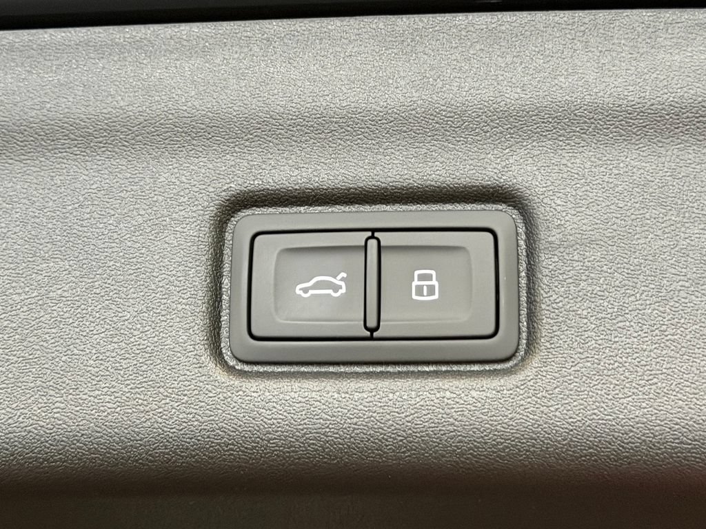 New 2027 Audi Q6 e-tron Premium Plus AWD/4WD image 14