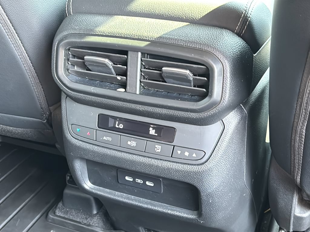 Used 2025 Honda Pilot EX-L image 38