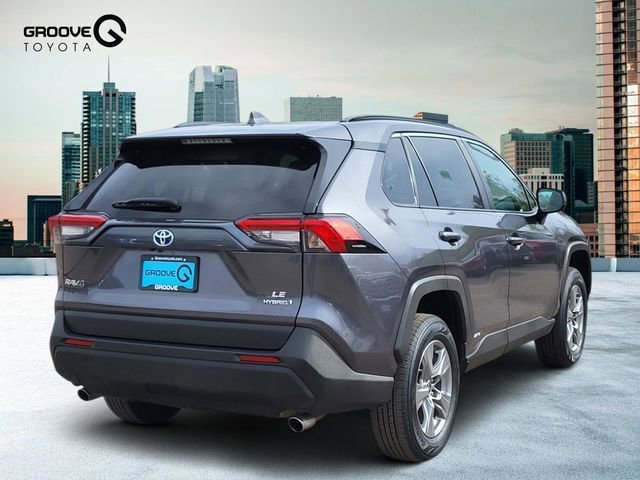 Used 2024 Toyota RAV4 LE image 5