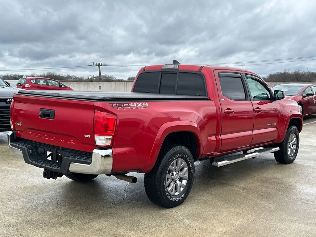 Used 2017 Toyota Tacoma SR5 w/ Tow Package image 4