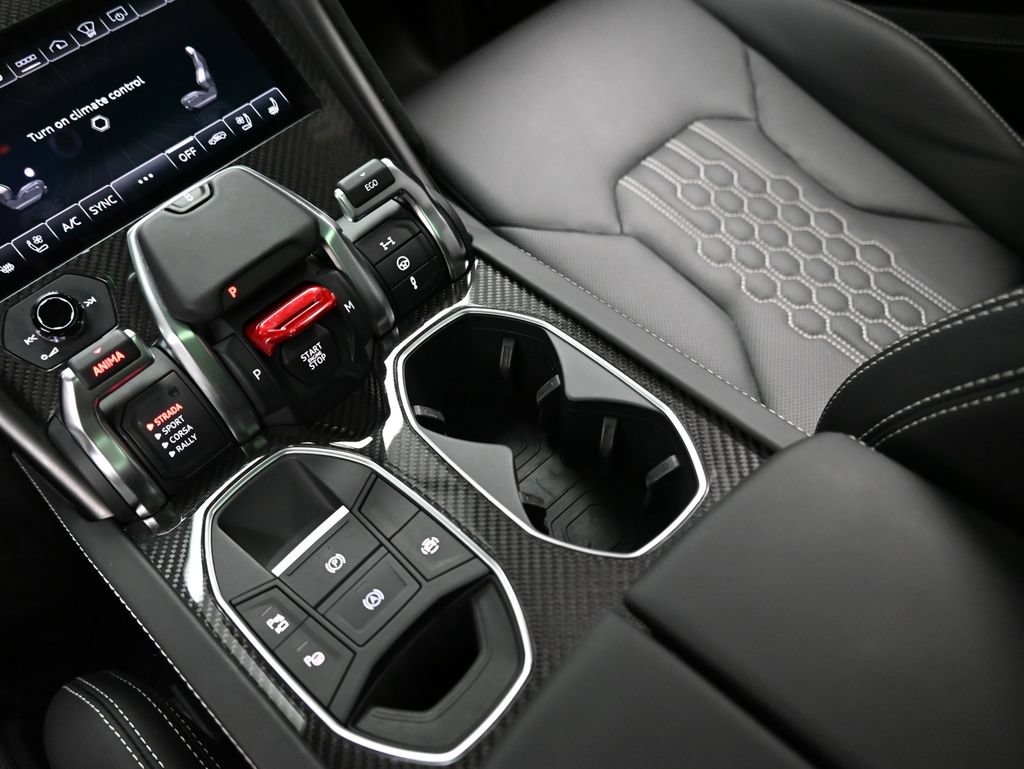 Used 2024 Lamborghini Urus Performante AWD/4WD image 25