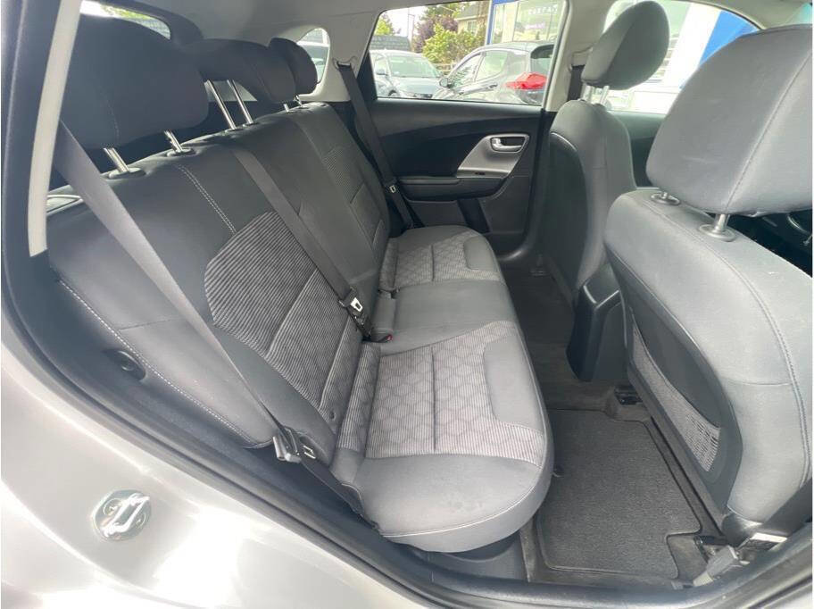 Used 2021 Kia Niro LX image 13