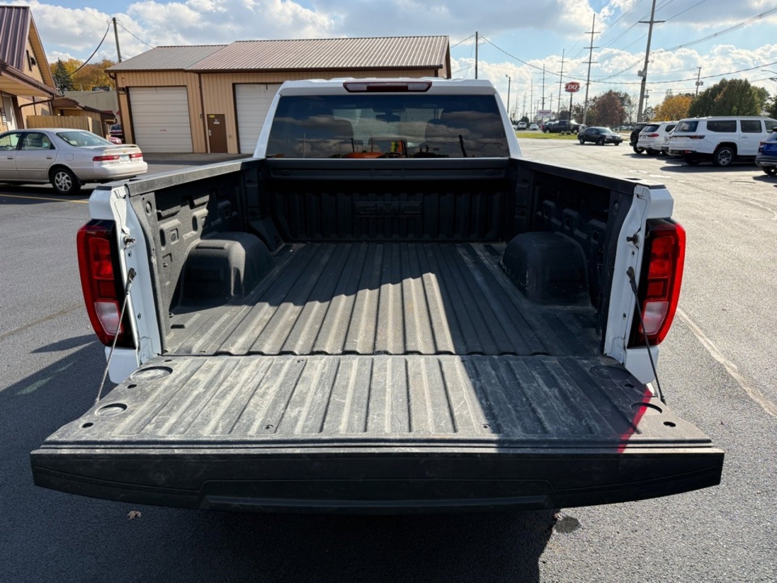 Used 2021 GMC Sierra 1500 4x4 Crew Cab w/ Sierra Value Package image 36