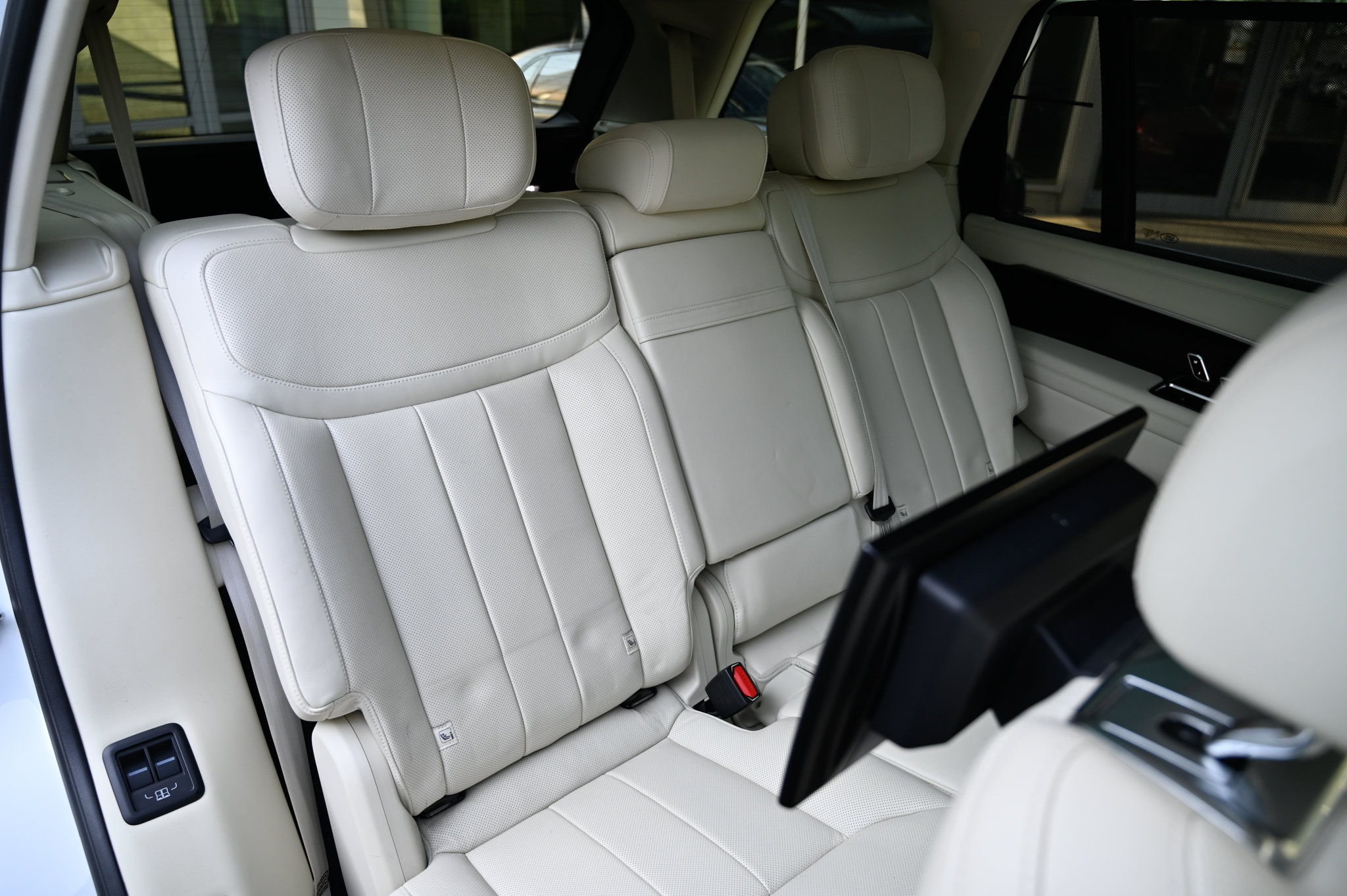 Used 2023 Land Rover Range Rover Long Wheelbase Autobiography AWD/4WD image 53