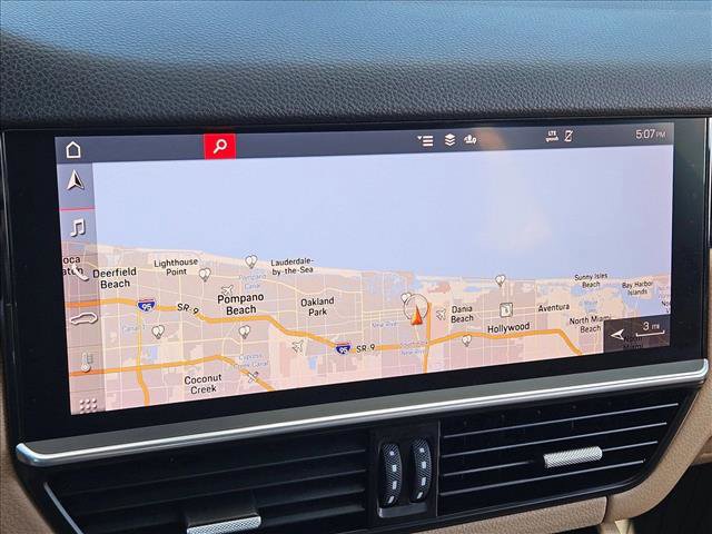 Used 2020 Porsche Cayenne image 13