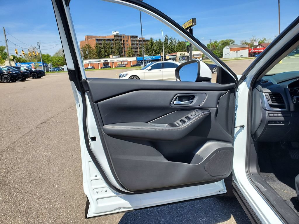 New 2026 Nissan Rogue SV AWD/4WD image 14
