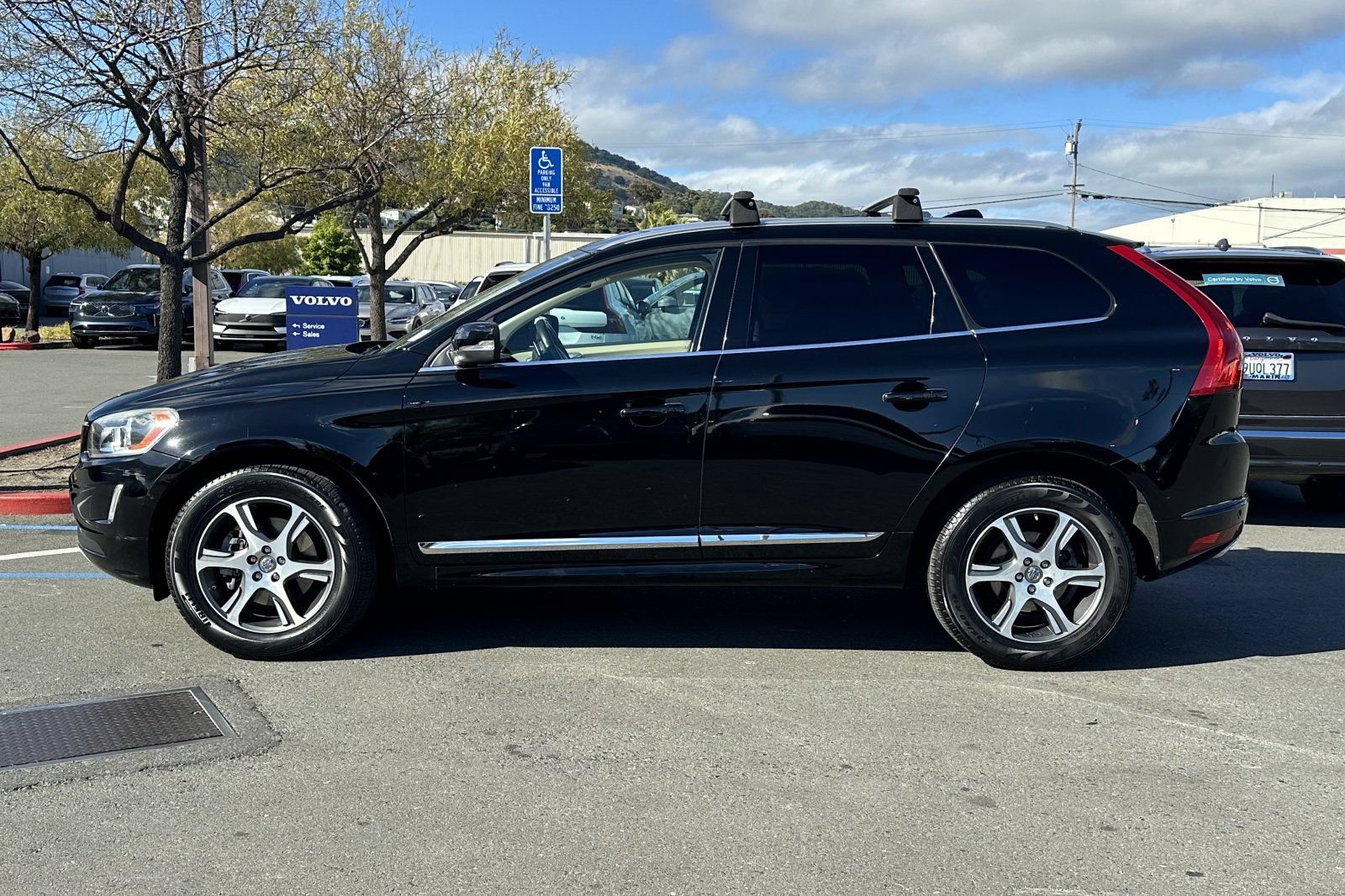 Used 2014 Volvo XC60 T6 AWD/4WD image 5