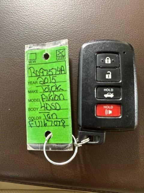 Used 2015 Toyota Avalon Limited FWD image 32
