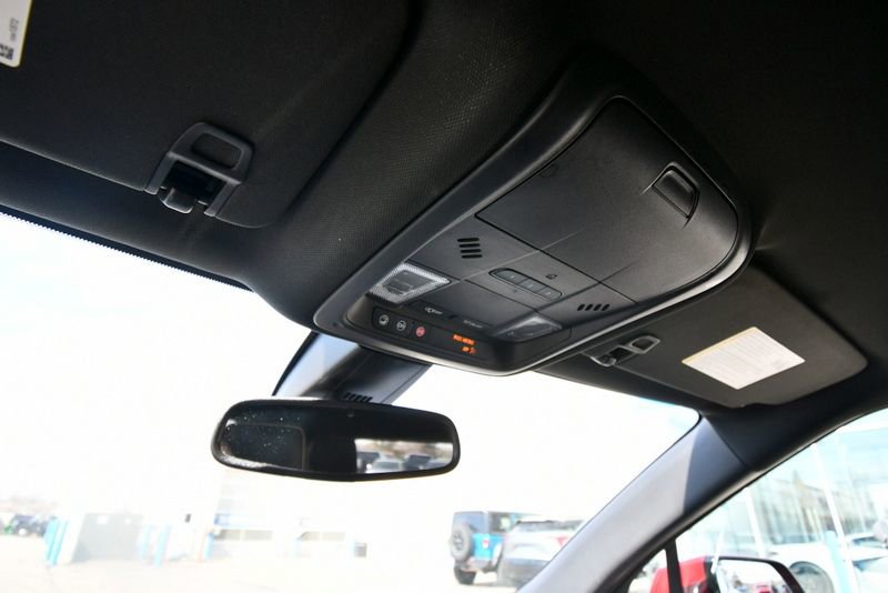 Used 2022 Chevrolet Blazer Premier w/ LPO, Black Accent Package AWD/4WD image 28