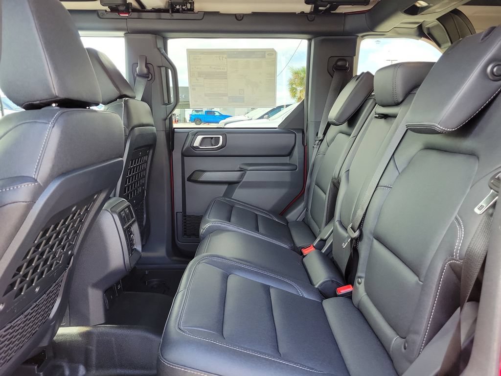 New 2026 Ford Bronco Badlands w/ Sasquatch Package AWD/4WD image 9