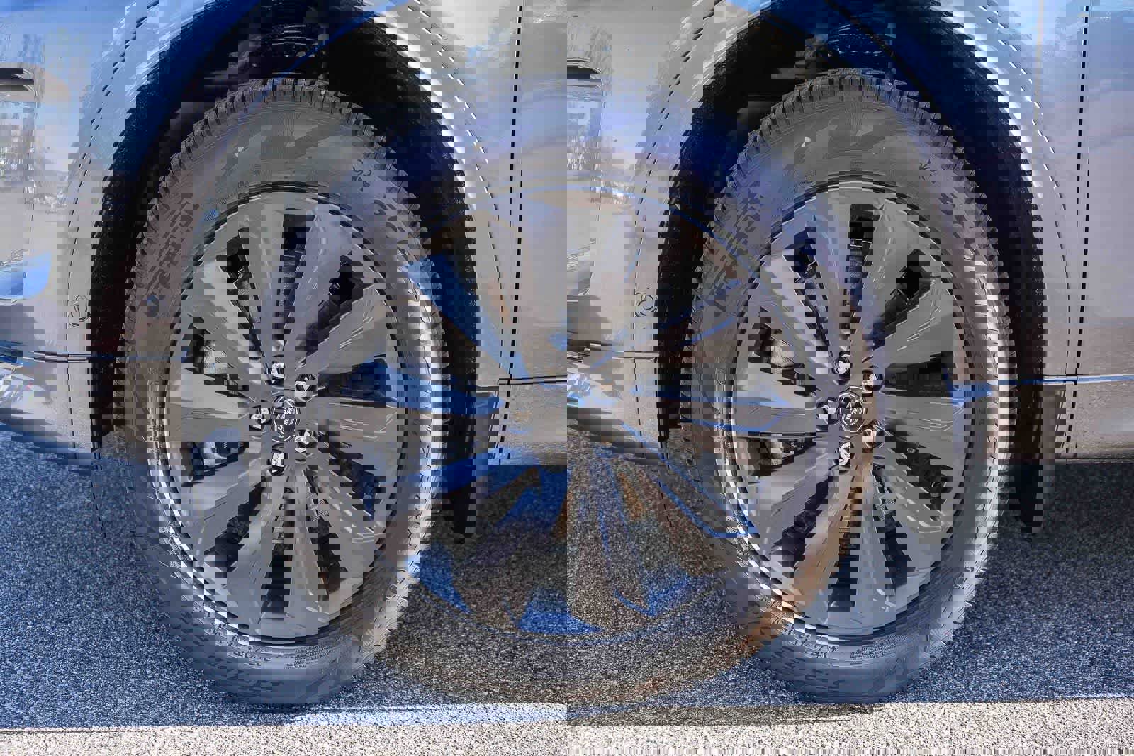 New 2025 Land Rover Discovery Sport S image 9