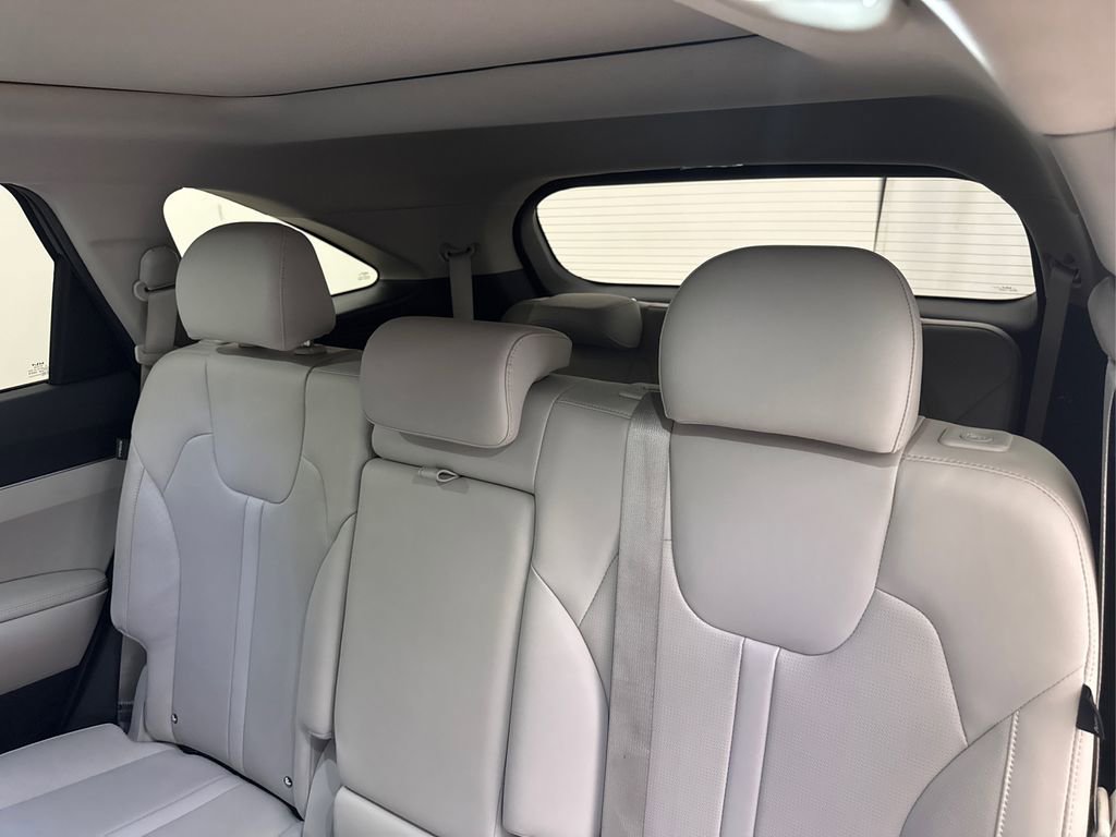 Used 2024 Kia Sorento S w/ Panoramic Sunroof Package FWD image 26