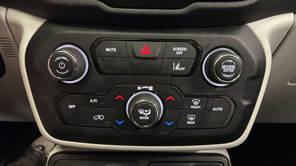 Used 2021 Jeep Renegade Limited w/ Sun & Sound Group image 29