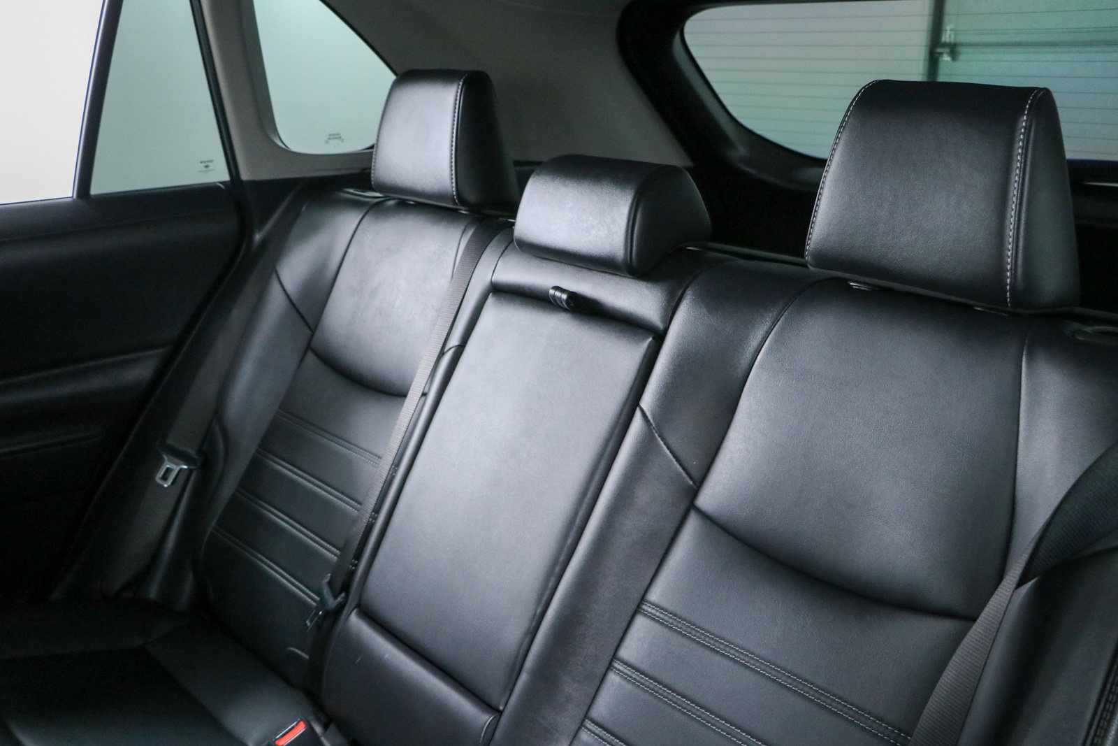 Used 2024 Toyota RAV4 XLE Premium FWD image 25