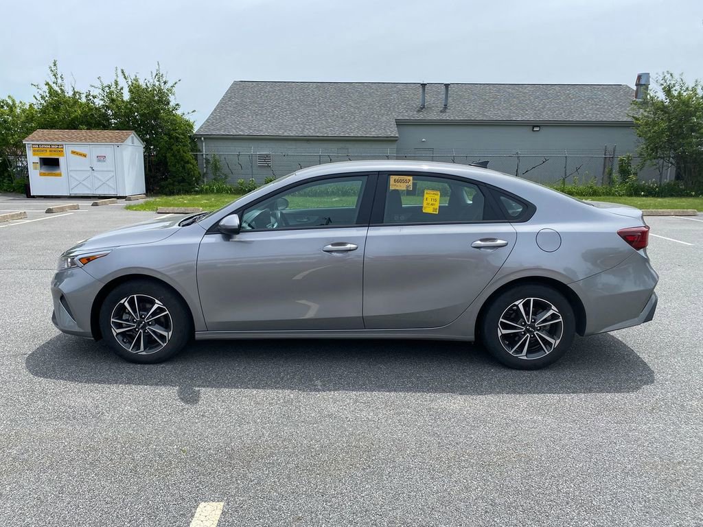 Used 2024 Kia Forte LXS image 9