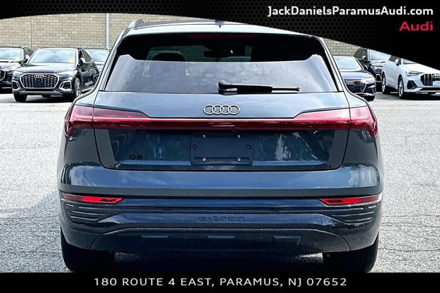 Used 2024 Audi Q8 e-tron Premium AWD/4WD image 4