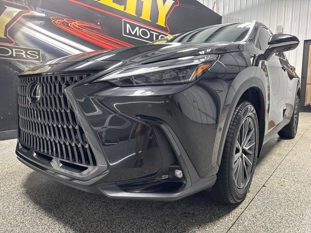 Used 2024 Lexus NX 350h AWD w/ Vision Package image 2