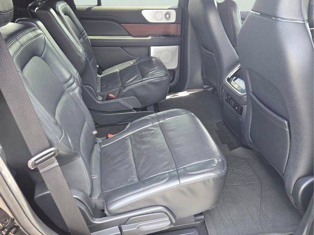 Used 2022 Lincoln Navigator Reserve RWD image 18