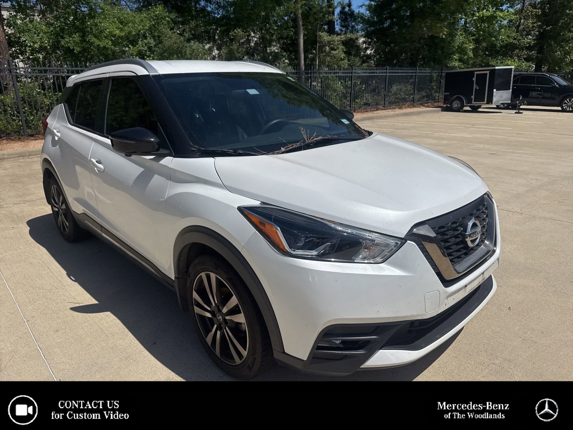 Used 2019 Nissan Kicks SR w/ SR Premium Package image 1