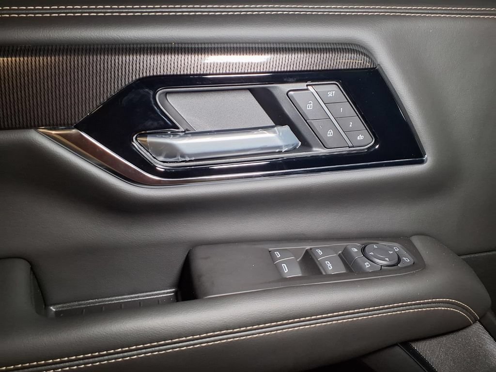 New 2026 GMC Yukon Elevation w/ LPO, Floor Liner Package RWD image 16