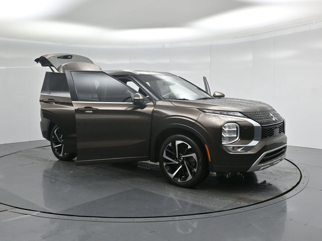 Used 2022 Mitsubishi Outlander SEL image 33